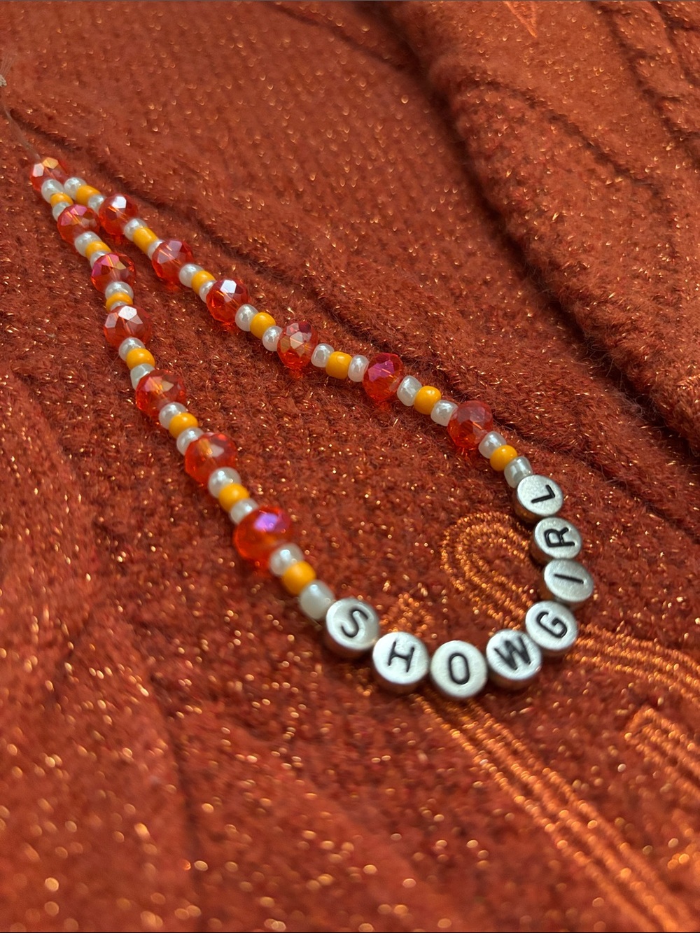 💯❤️‍🔥💃🏻'SHOWGIRL' phone charm